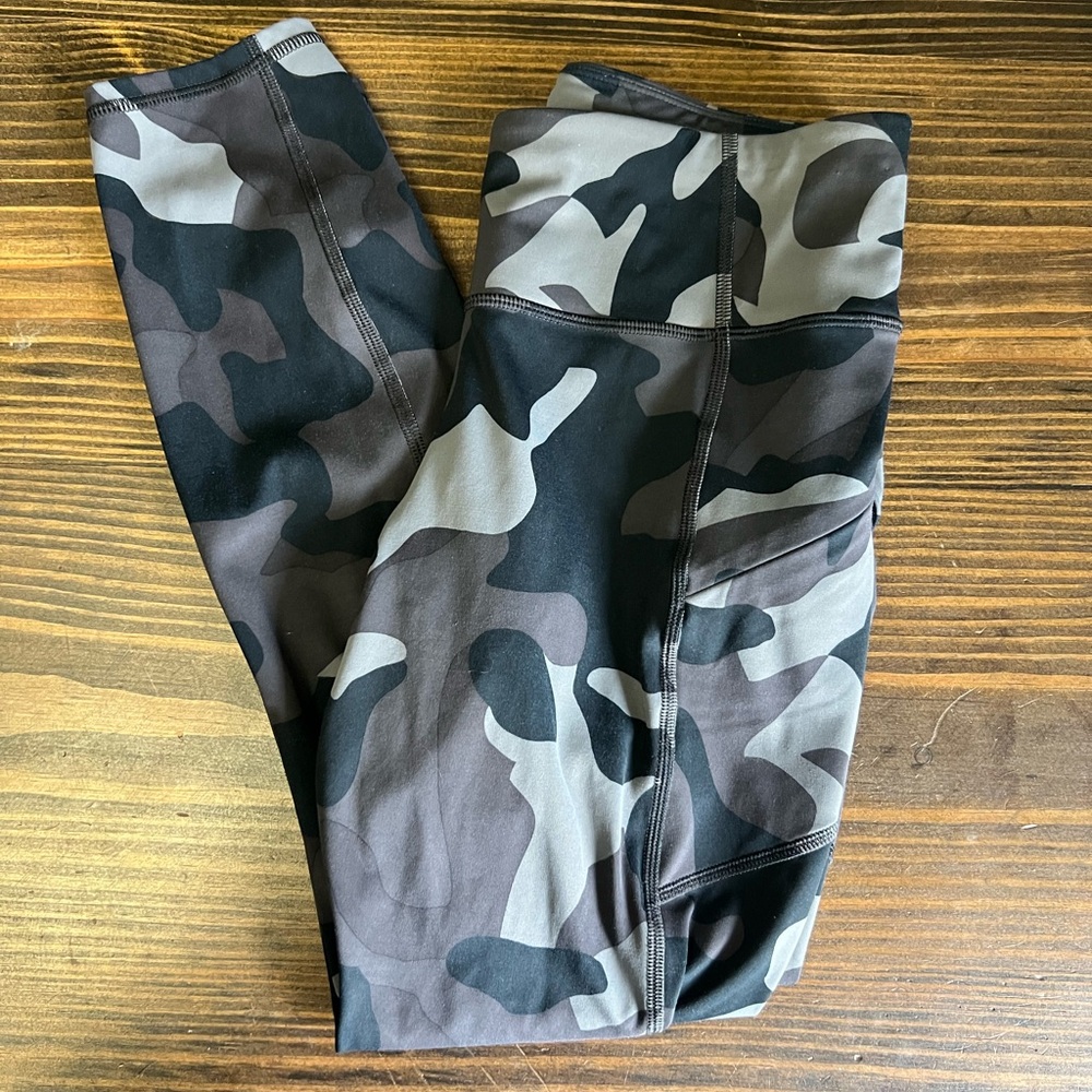 Athleta Black and Gray Camo Leggings